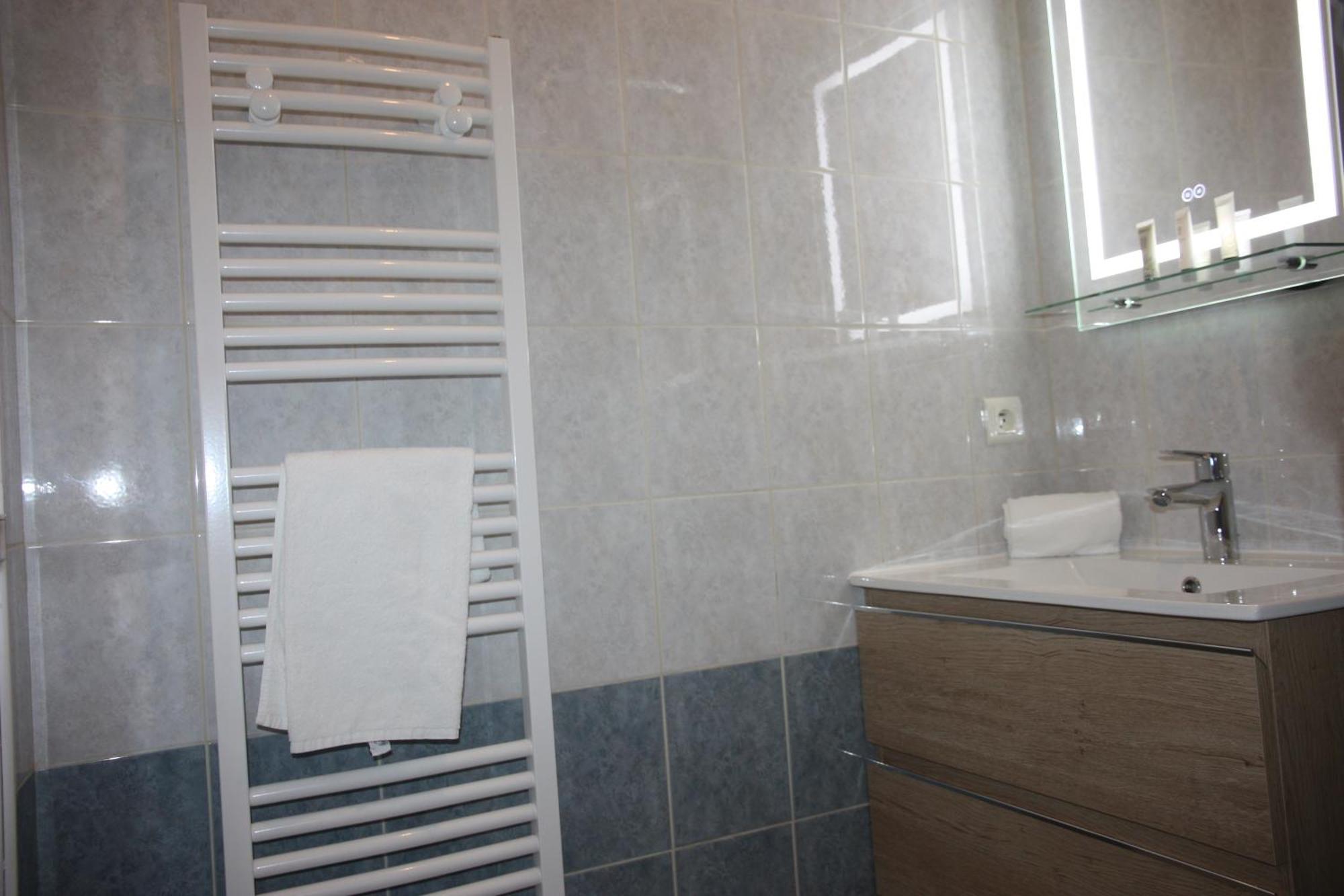 Resid'Spa Loire & Sevre - Appartement Rezé Exteriér fotografie